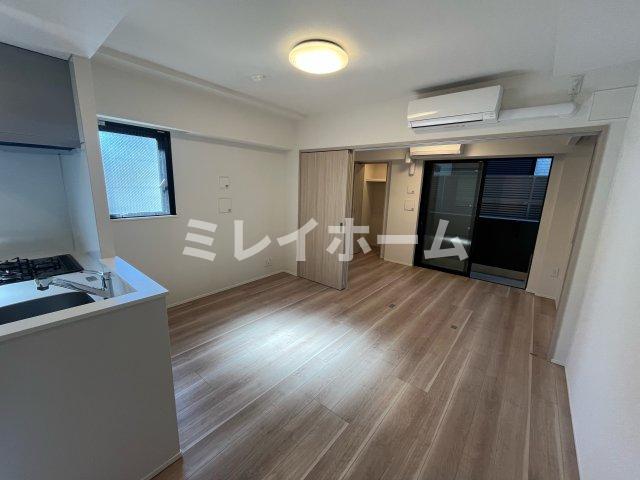 居室・リビング　同建物内、別のお部屋の参考写真になります。