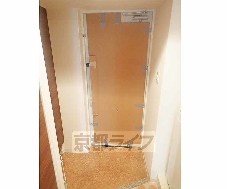 玄関　大きなシューズボックスが付いています。