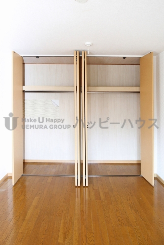 収納　同物件、同間取の別部屋の写真です。現況優先でお願いします。