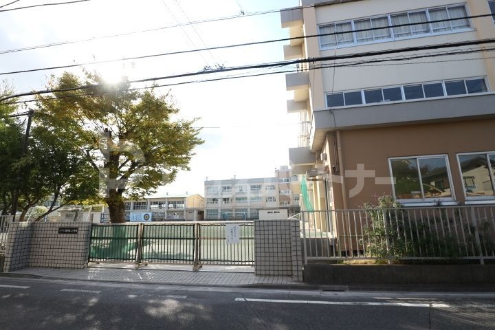 小学校　江戸川区立篠崎第二小学校（小学校）まで470m