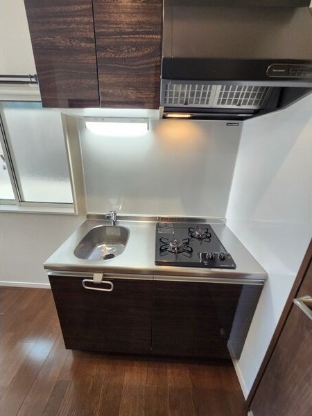 キッチン　※写真は同じマンションの違う部屋のものになります。