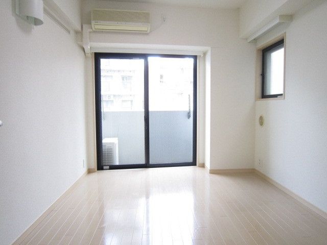 パークウェル千駄木駅前の居間写真
