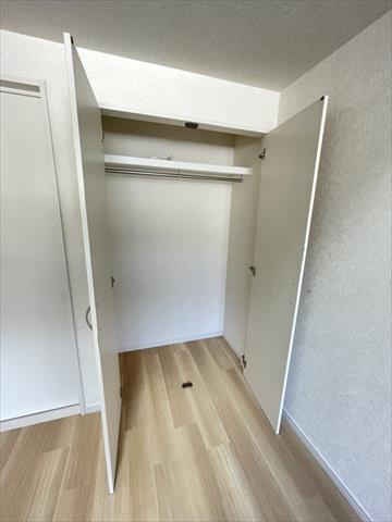 京急本線 上大岡駅 徒歩8分 2階建 築16年のトイレ写真