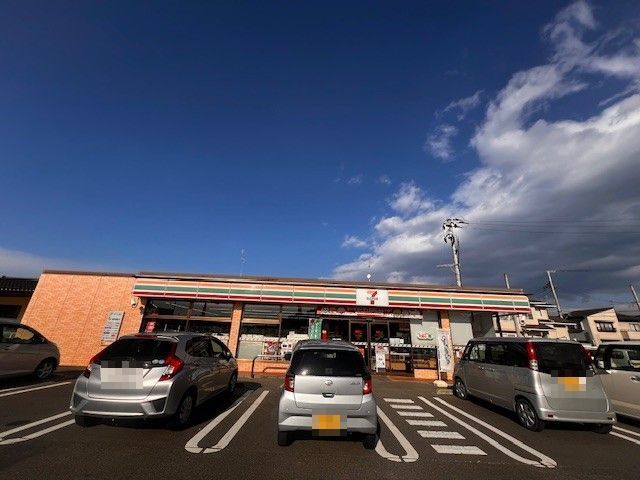 コンビニ　セブンイレブン相馬大曲店（コンビニ）まで280m