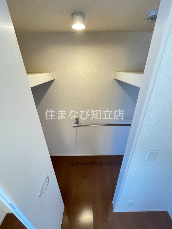 収納　反転・同型タイプ