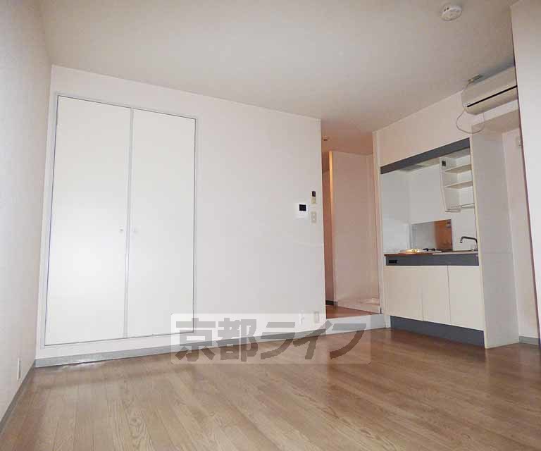 居室・リビング　広々とした部屋になります。