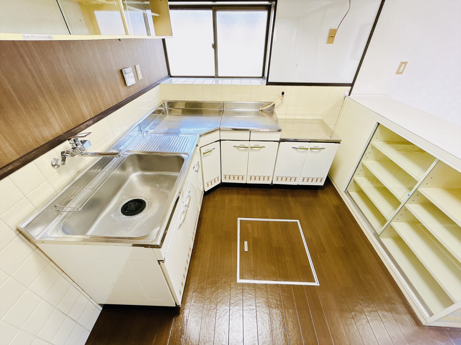 ＪＲ阪和線 六十谷駅 徒歩24分 3階建 築43年のキッチン写真