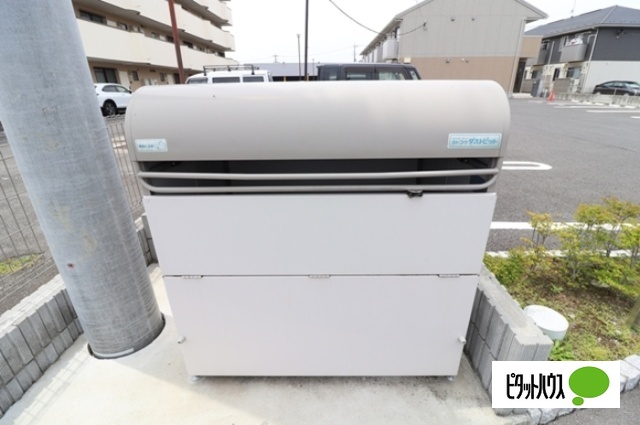 その他　敷地内ゴミ置き場