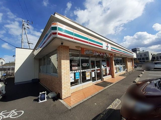 コンビニ　セブンイレブン志度小坂店さん（コンビニ）まで550m