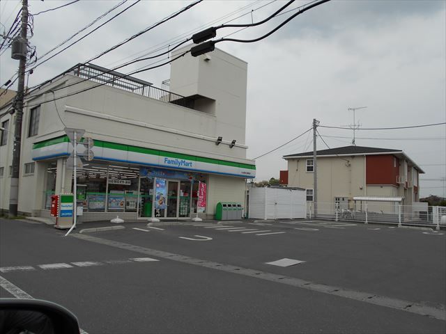 コンビニ　ファミリーマート小山総合公園前店（コンビニ）まで311m