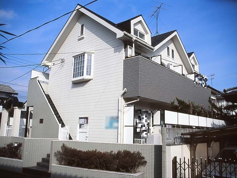横浜市戸塚区上柏尾町のアパートの建物外観