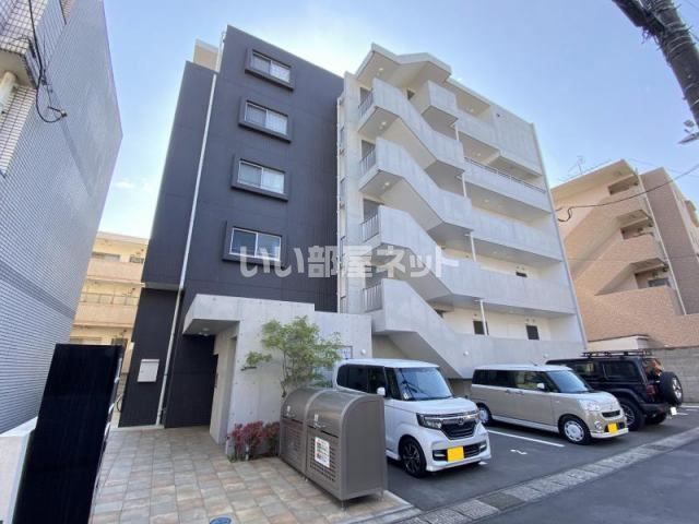 鹿児島市荒田のマンションの建物外観