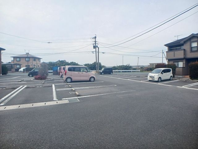 【遠賀郡遠賀町大字別府のアパートの駐車場】