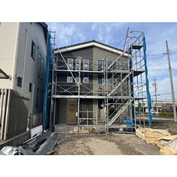 【片場白山99戸建賃貸住宅の建物外観】