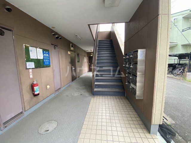 【名古屋市中川区辻畑町のマンションのロビー】