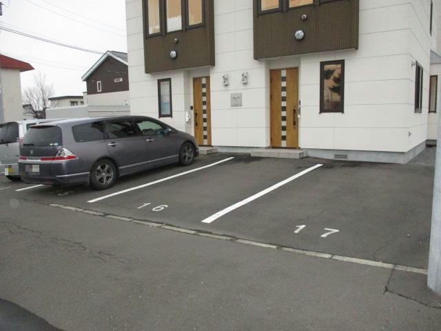 駐車場　駐車場