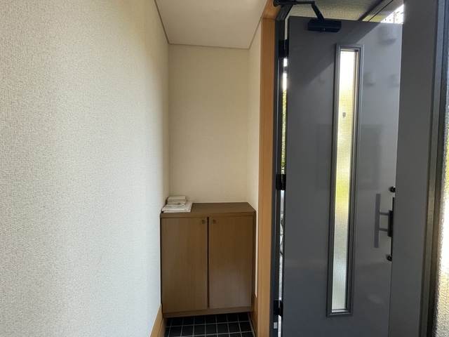 玄関　１階
