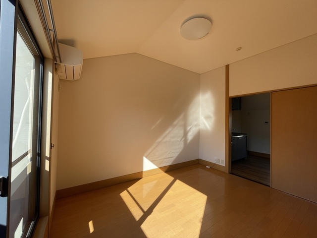 居室・リビング　２階洋室６帖