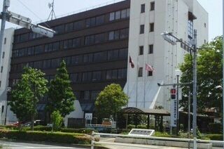 役所　稲城市役所（役所）まで600m