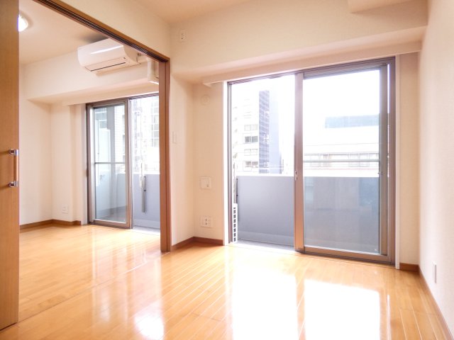 居室・リビング　※別部屋参考写真