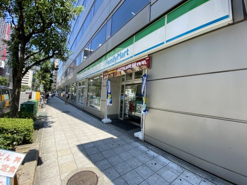 コンビニ　ファミリーマート　京町堀店（コンビニ）まで97m