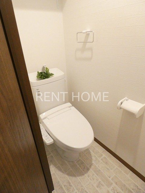 トイレ　ウォシュレット付き