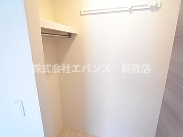 収納　十分な収納スペースのウォークインクローゼット