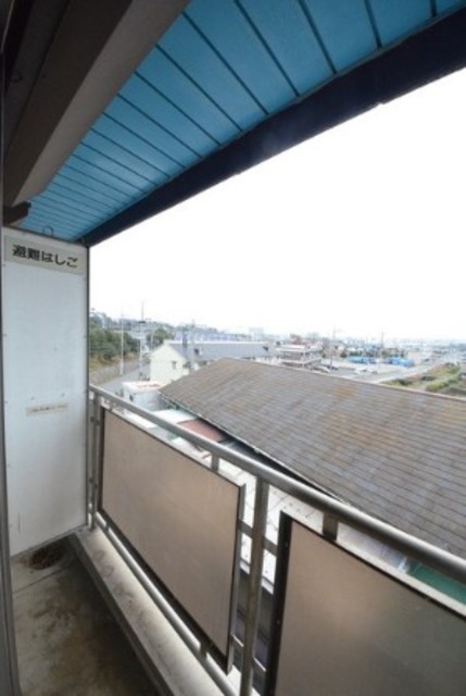 バルコニー　他部屋参考。