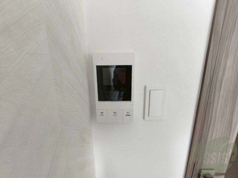 セキュリティ　ＴＶモニター付インターホンです。来客者の顔が見えるので安心！