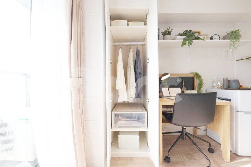 収納　※モデルルーム写真（クローゼット・デスク・チェア）