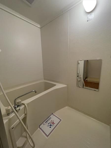 バス・シャワールーム　バス※別部屋参考写真