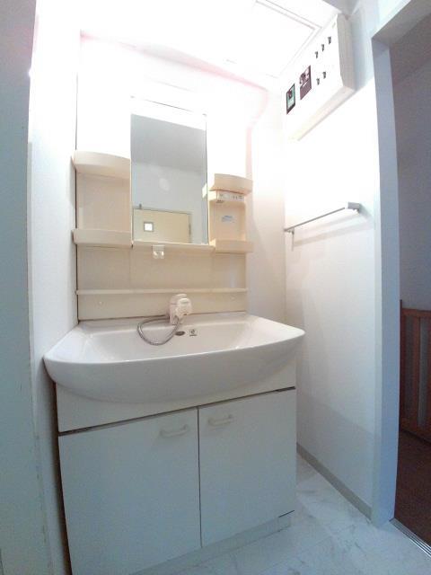 洗面設備　洗髪洗面化粧台