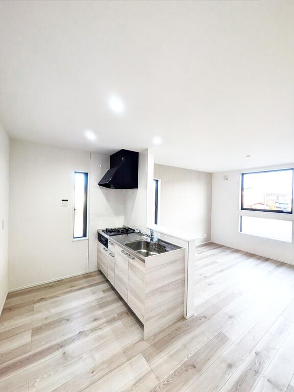 居室・リビング　明るいリビングです