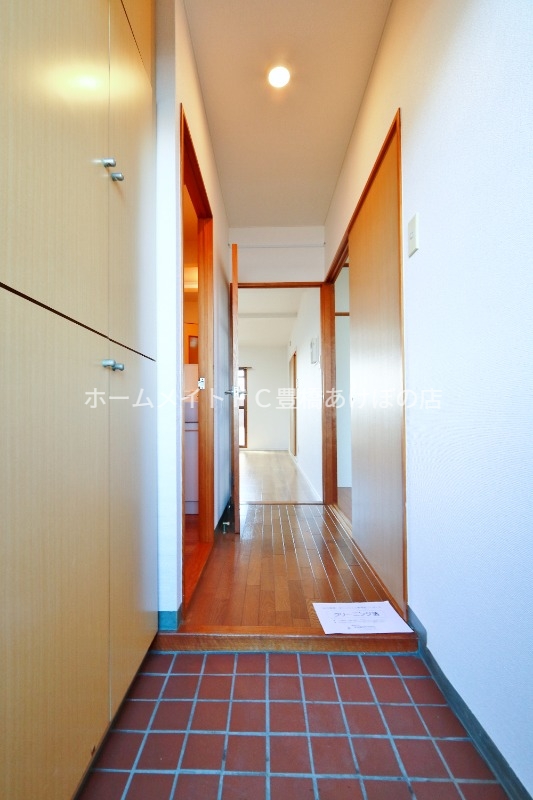 玄関　同型別部屋写真