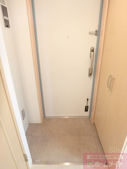 玄関　同建物モデルルーム