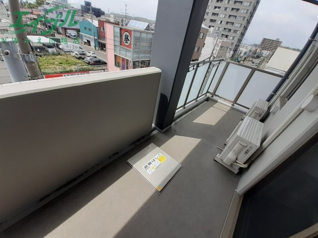 バルコニー　同タイプの画像です