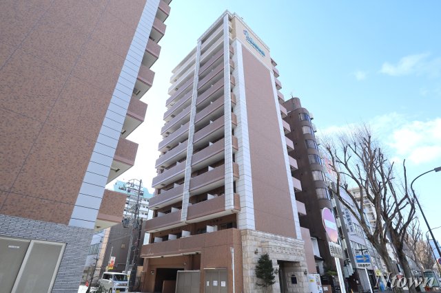 建物外観　落ち着いた雰囲気の外観です