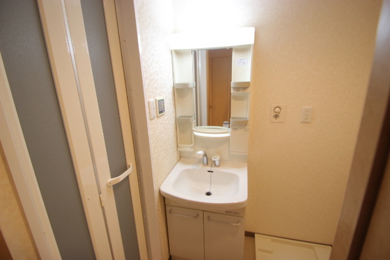 洗面設備　※別部屋の写真です