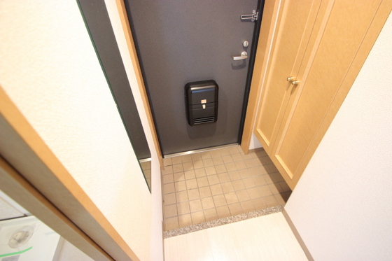玄関　※別部屋の写真です