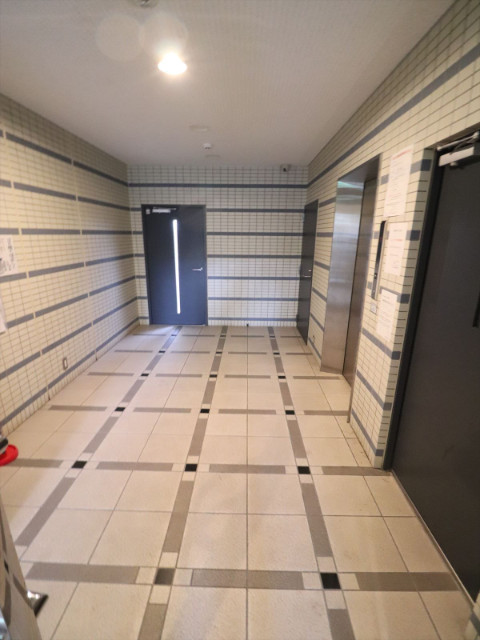 ロビー　マンション内も綺麗です