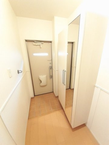 玄関　明るい玄関です