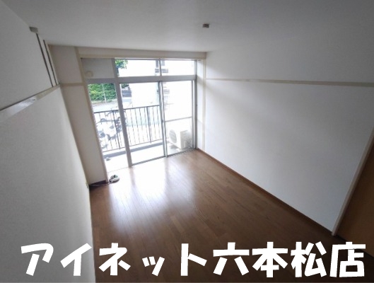 その他共有部分　家具の配置に困らないですね。