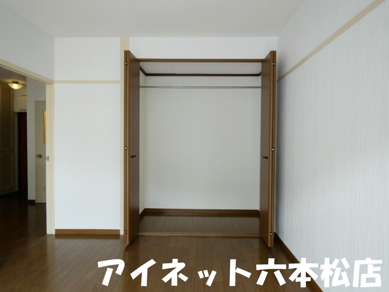 収納　収納も完備。