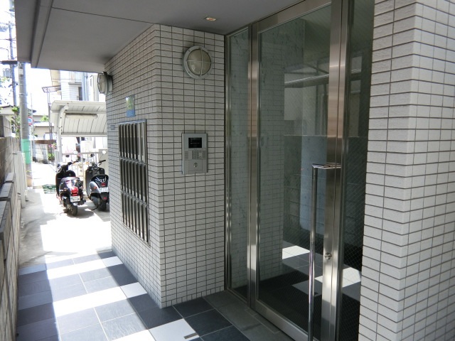 エントランス　オートロック付エントランス