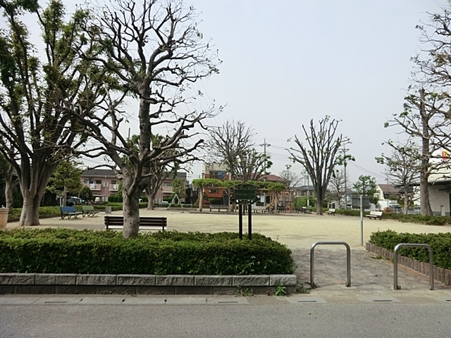 公園　箕輪入公園（公園）まで700m