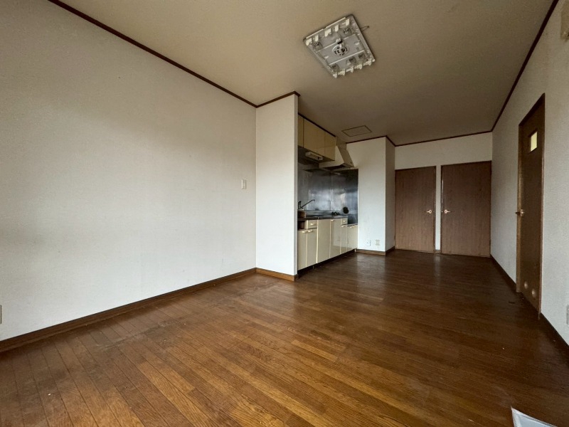 居室・リビング　広くてキレイなお部屋が広がっていて、充実した生活が送れそう。