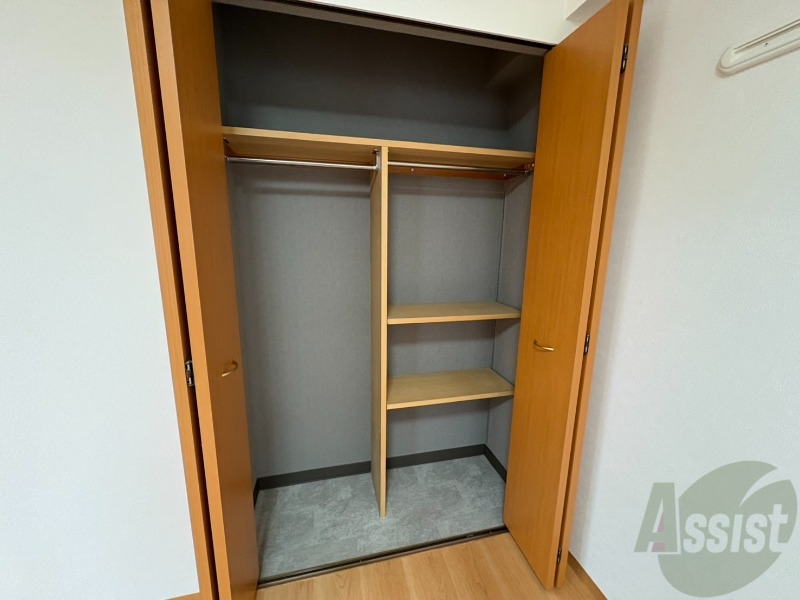 収納　寝室の収納です。部屋がすっきり片付きます。