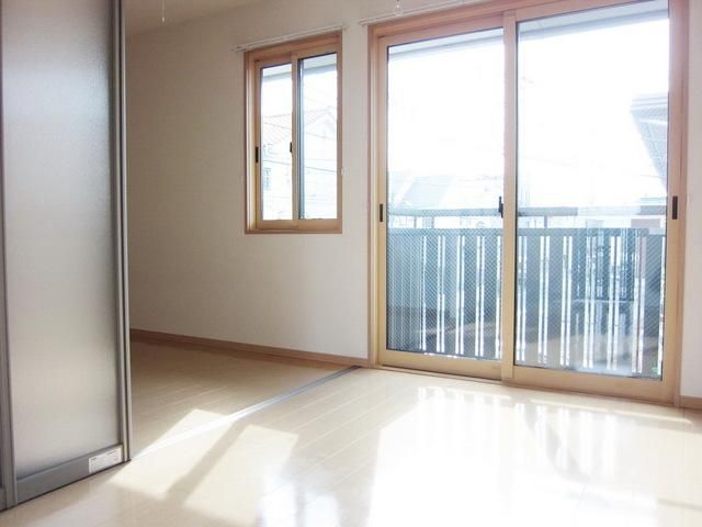 居室・リビング　☆日当り良好・明るい居室です☆