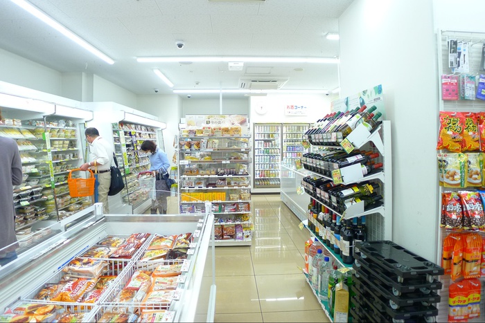 コンビニ　コンビニ（コンビニ）まで170m