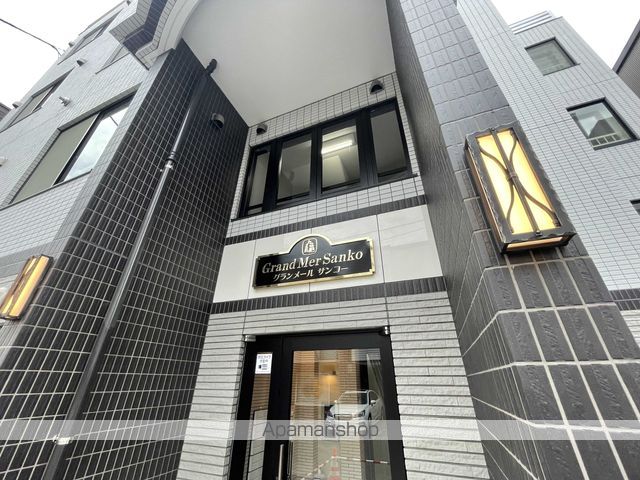 エントランス　エントランス